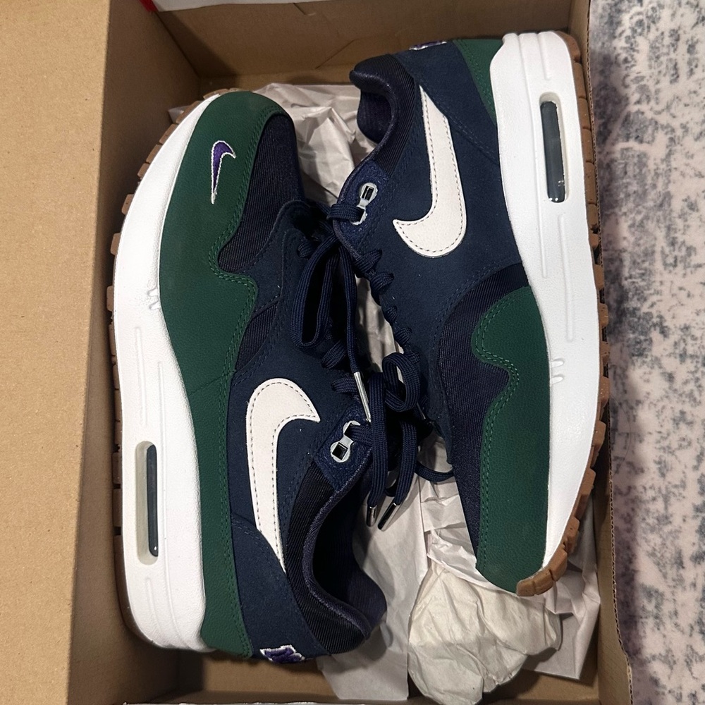 NEW women’s Nike air max 1 ‘87 QS